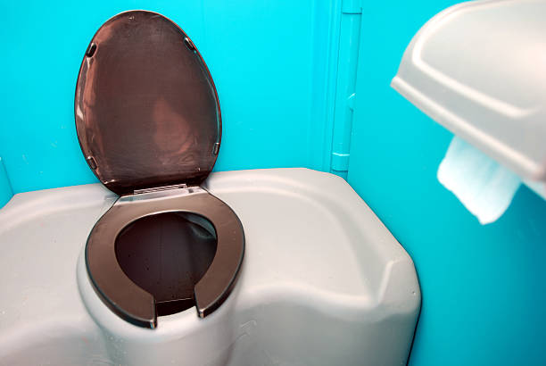 Best Portable restroom trailer rental  in Palmetto Estates, FL